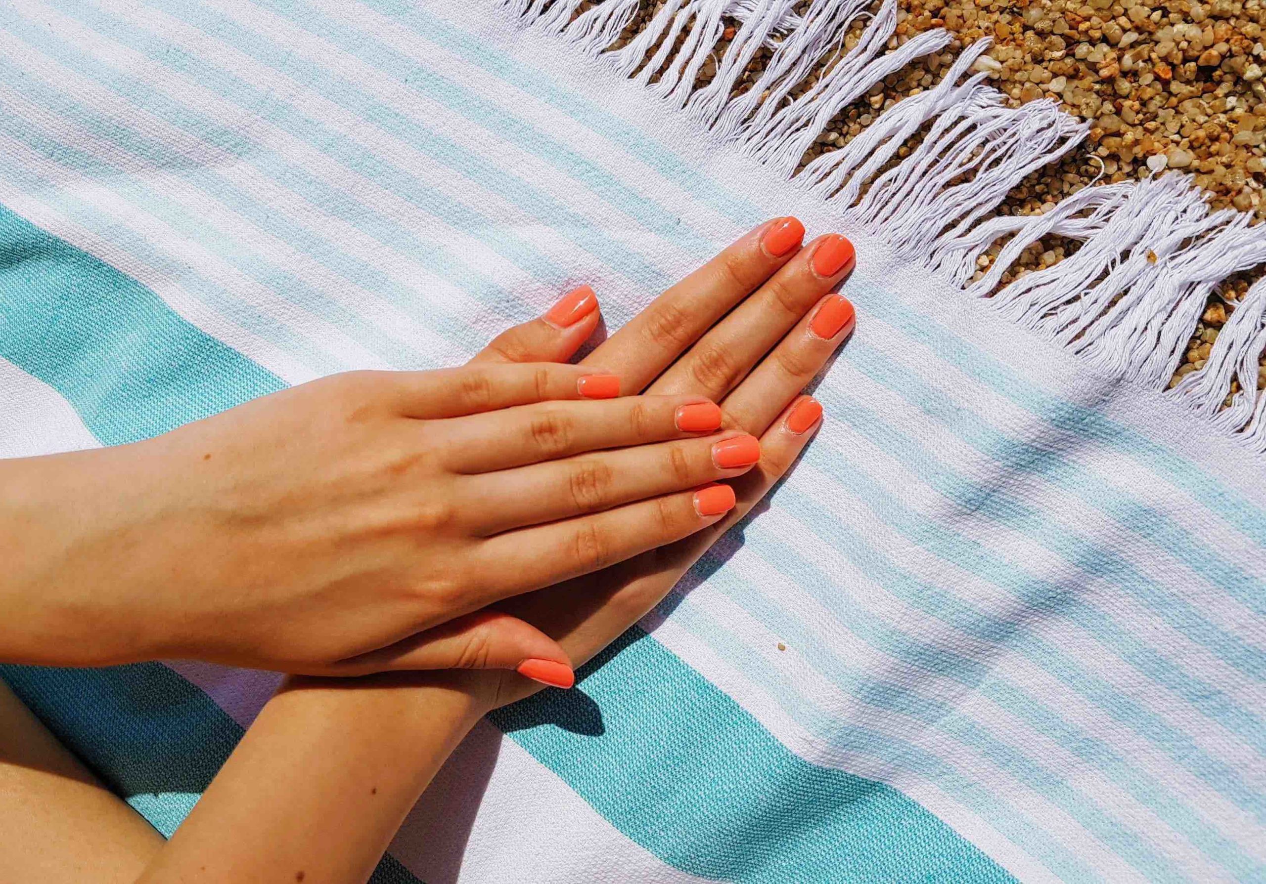 nails